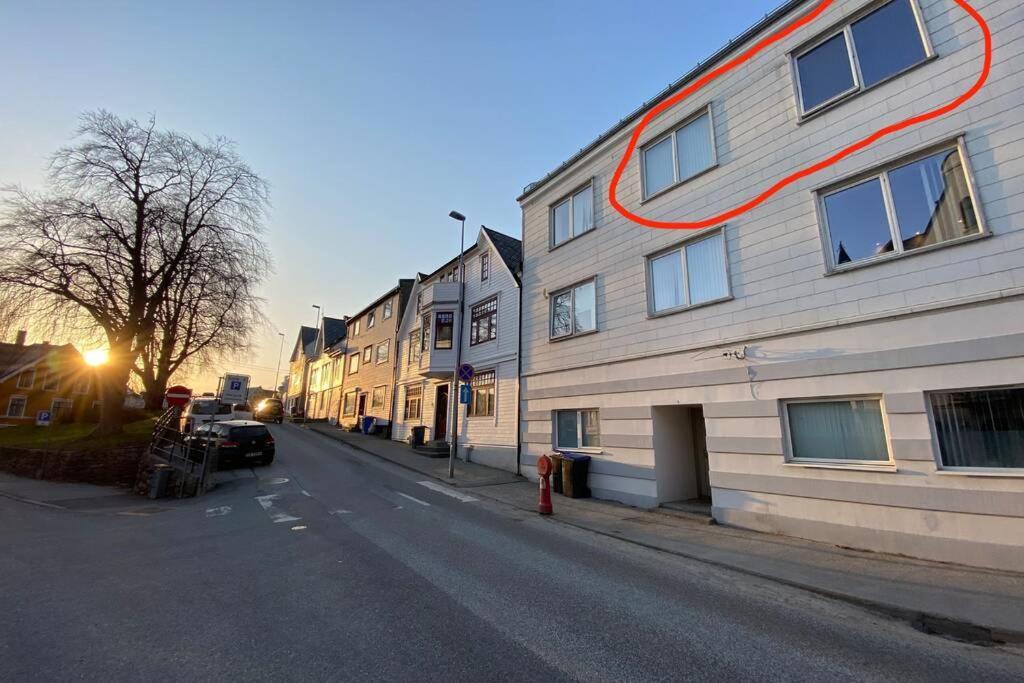 Nice And Central Apartment In Quiet Area Ålesund Kültér fotó