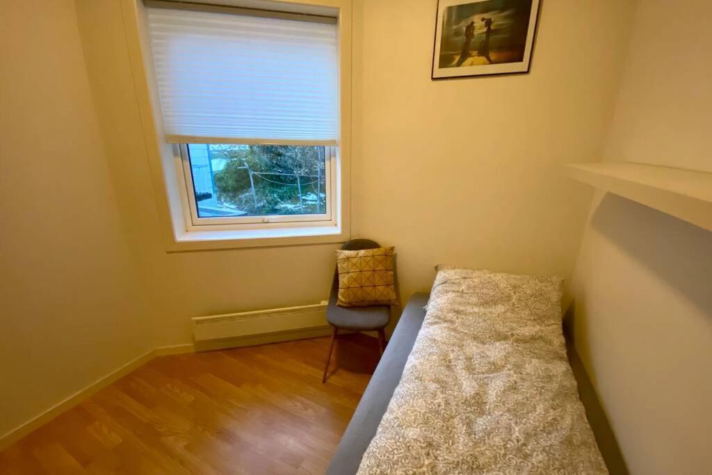 Nice And Central Apartment In Quiet Area Ålesund Kültér fotó